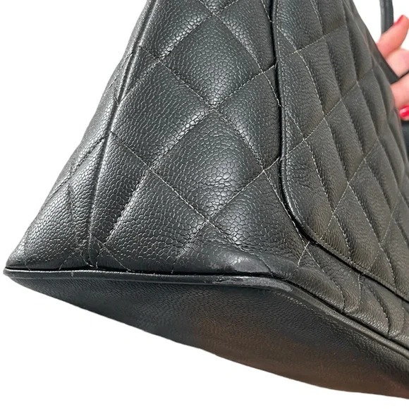 Chanel Medallion Tote - Picture 6 of 17